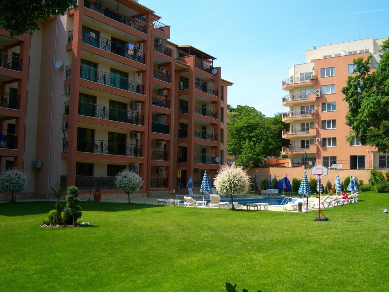 Sunrise Complex Apartments Golden Sands Exterior photo
